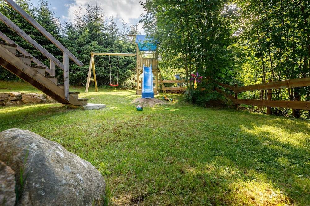 Childrens Play Area - Outdoor