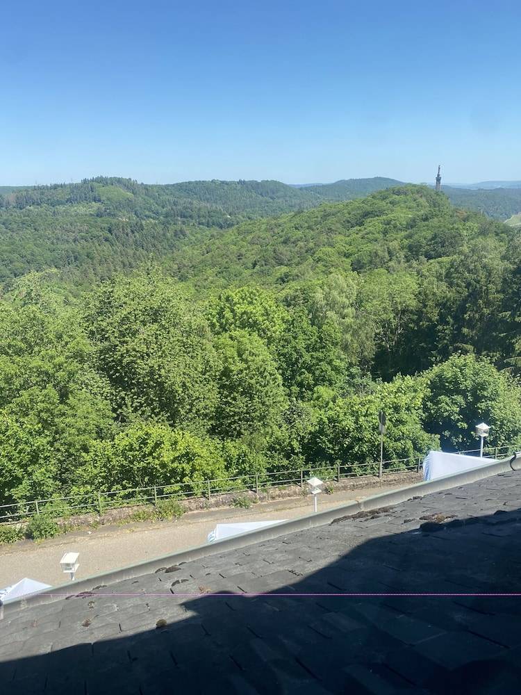 Zur Scha Nen Aussicht