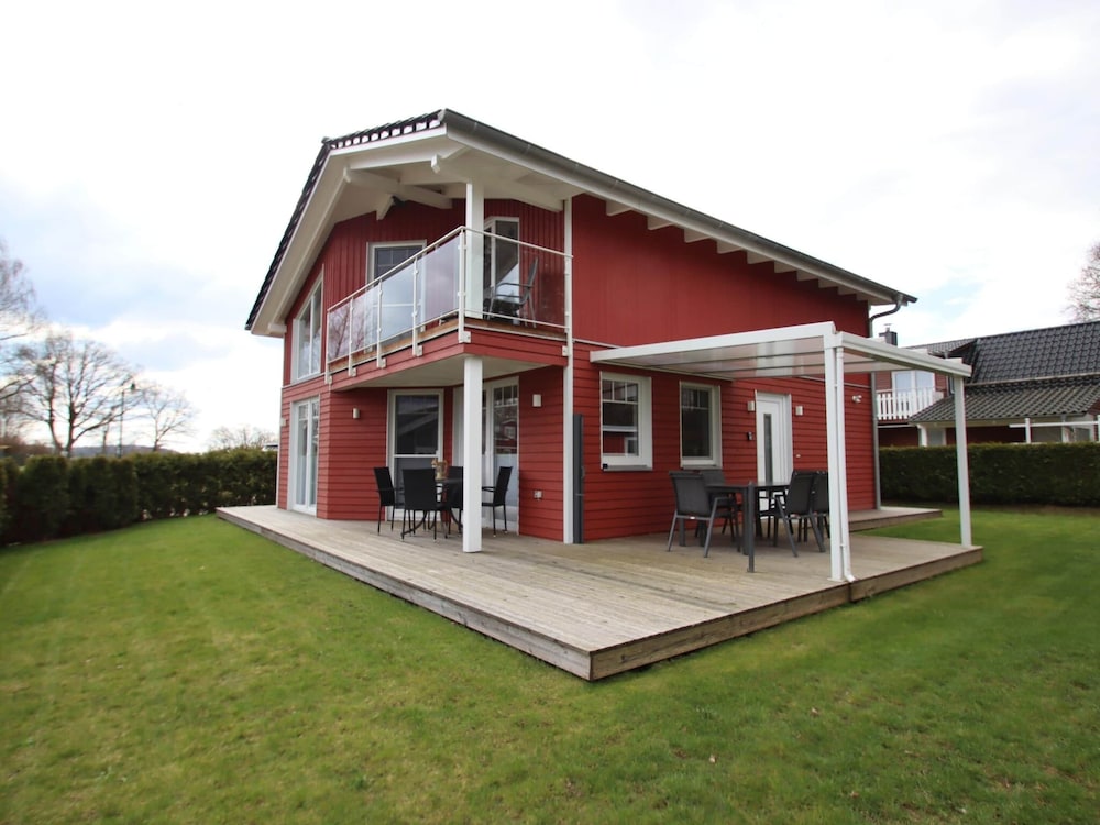 Holiday Home on Lake Dummer With Private Beach