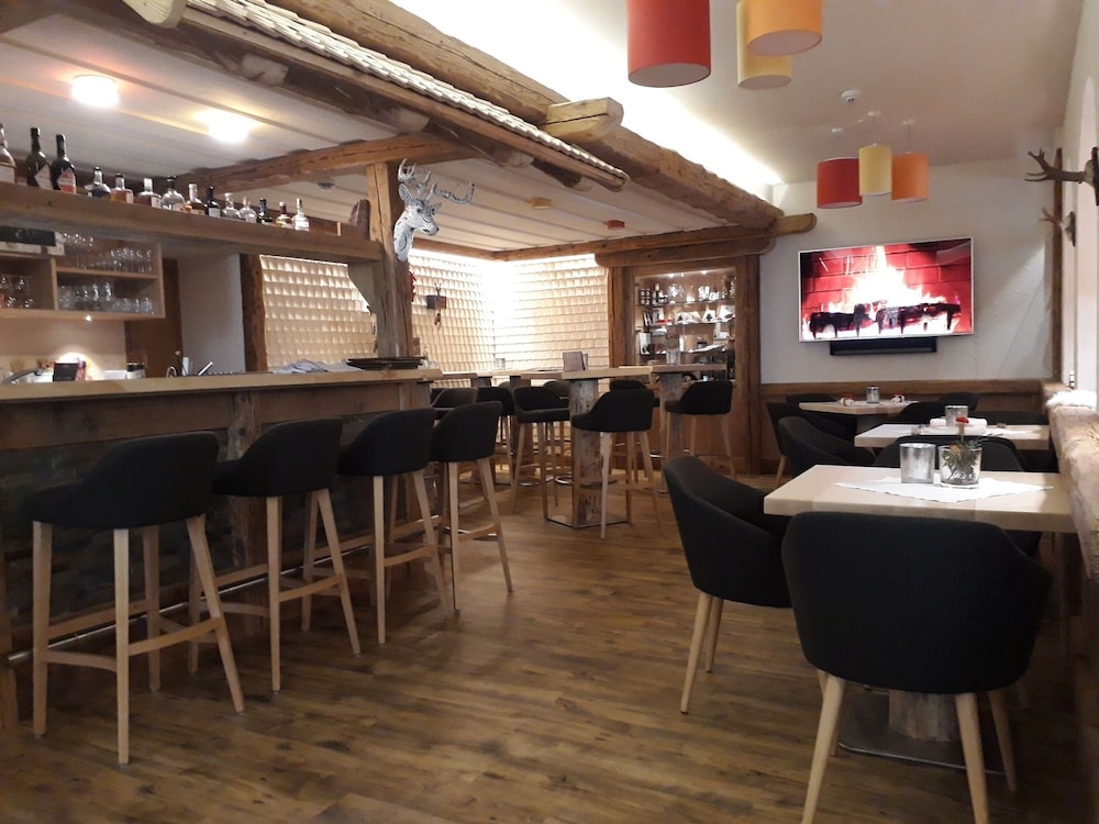 Hotel Bar