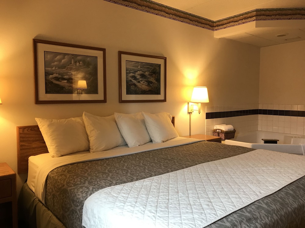FairBridge Inn & Suites in Thorp WI - photo 5