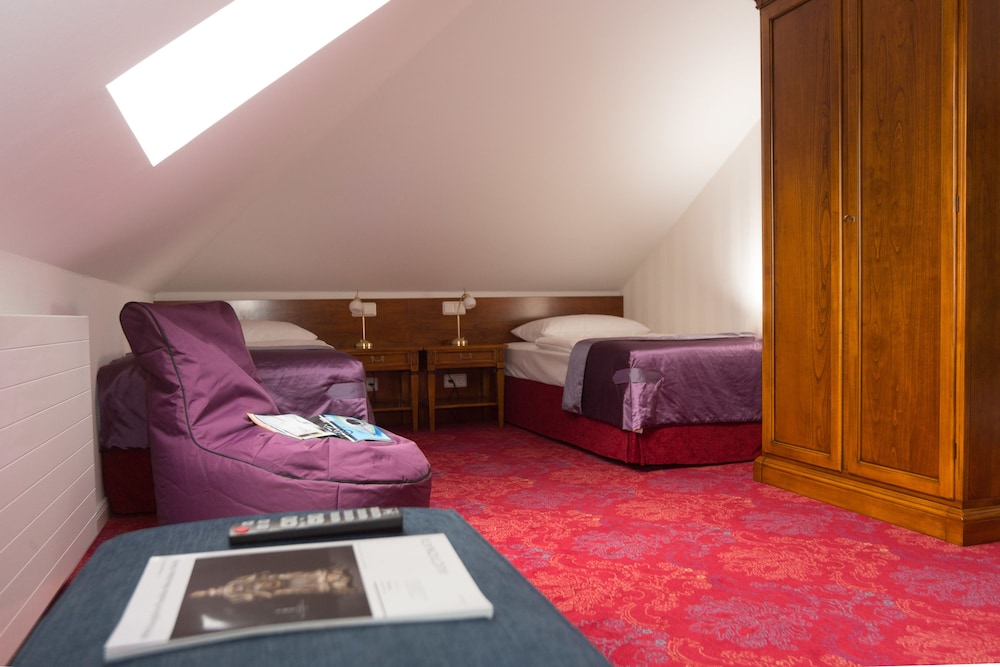 Children's theme room