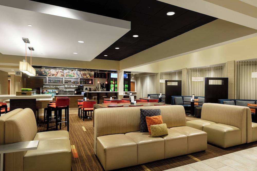 Courtyard by Marriott Dallas Fort Worth Bedford - photo 2
