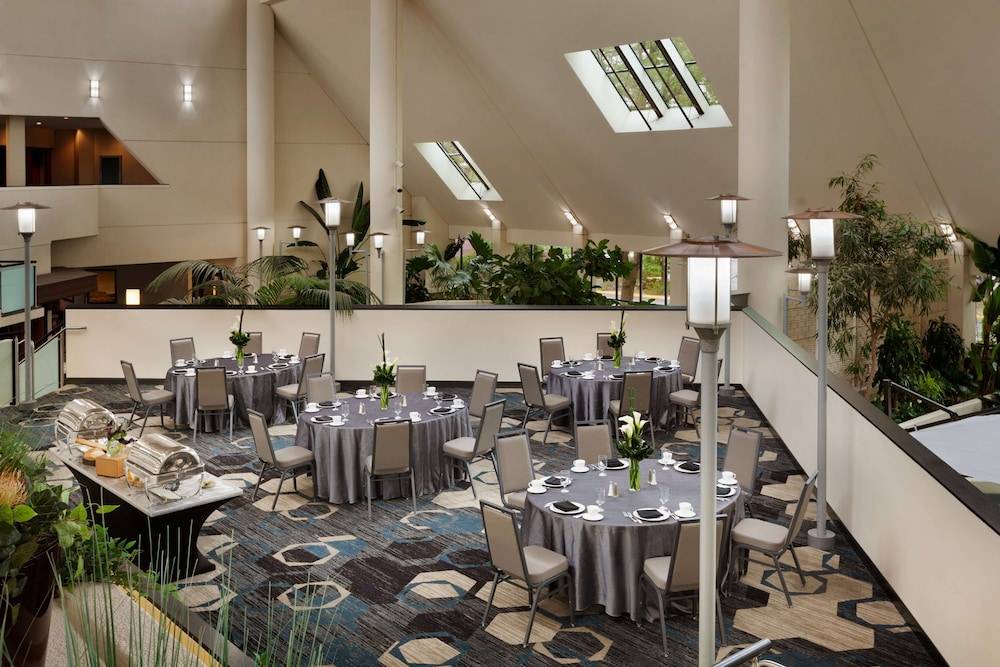 DoubleTree by Hilton Minneapolis Park Place - photo 4