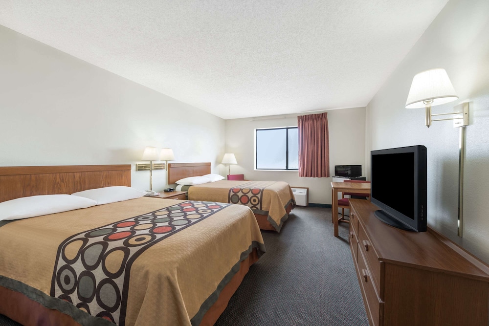 Super 8 by Wyndham Smithville Kansas City - photo 4