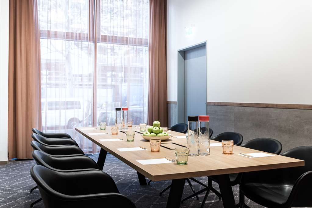 Scandic Frankfurt Museumsufer meeting room Raum boardroom