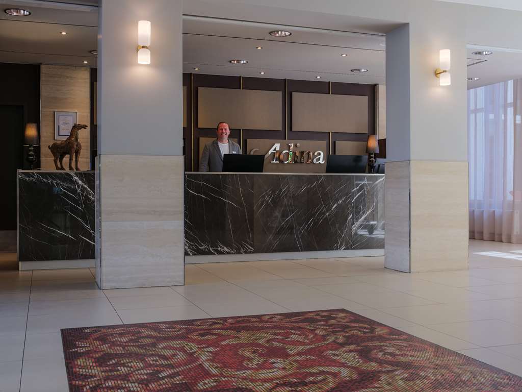 adina hotel berlin checkpoint charlie front office