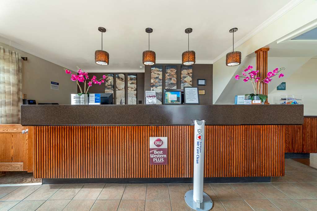 Best Western Plus Northwoods Inn - photo 2