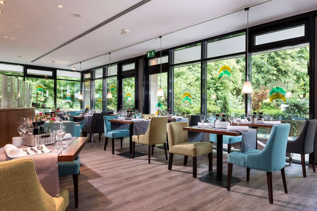 AUG F B Restaurant Dinner