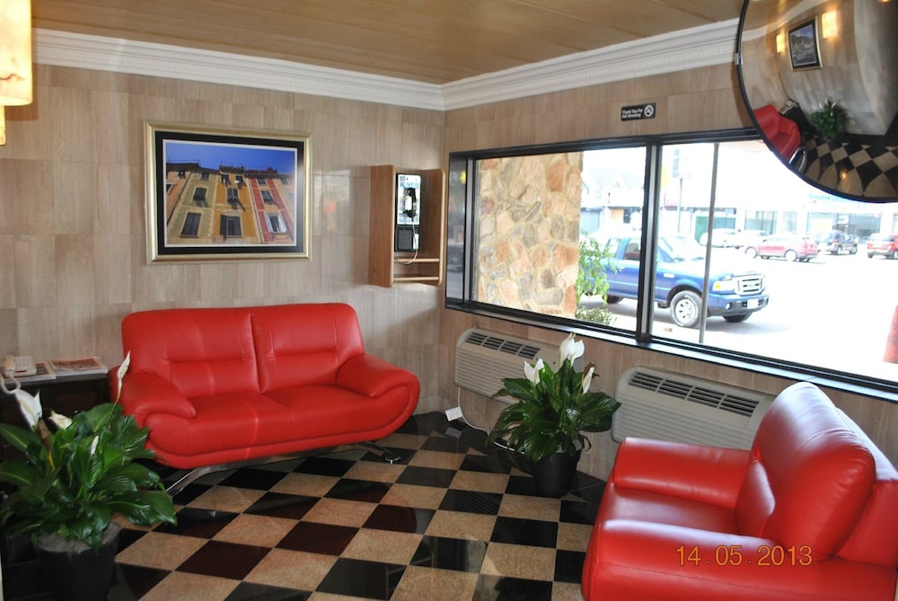 Surfside Motel - photo 2