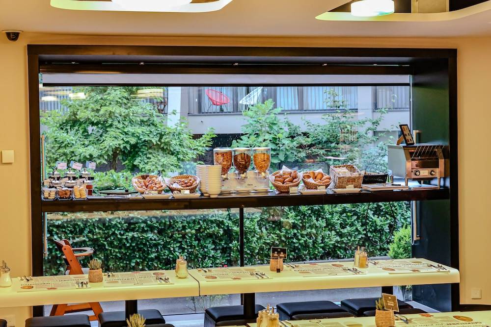 Breakfast buffet