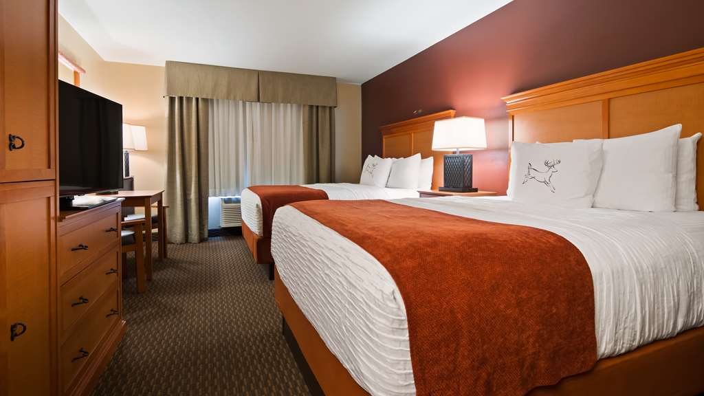 Best Western Plus Deer Park Hotel & Suites - photo 3