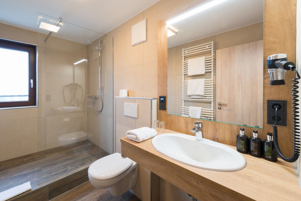 Bathroom amenities