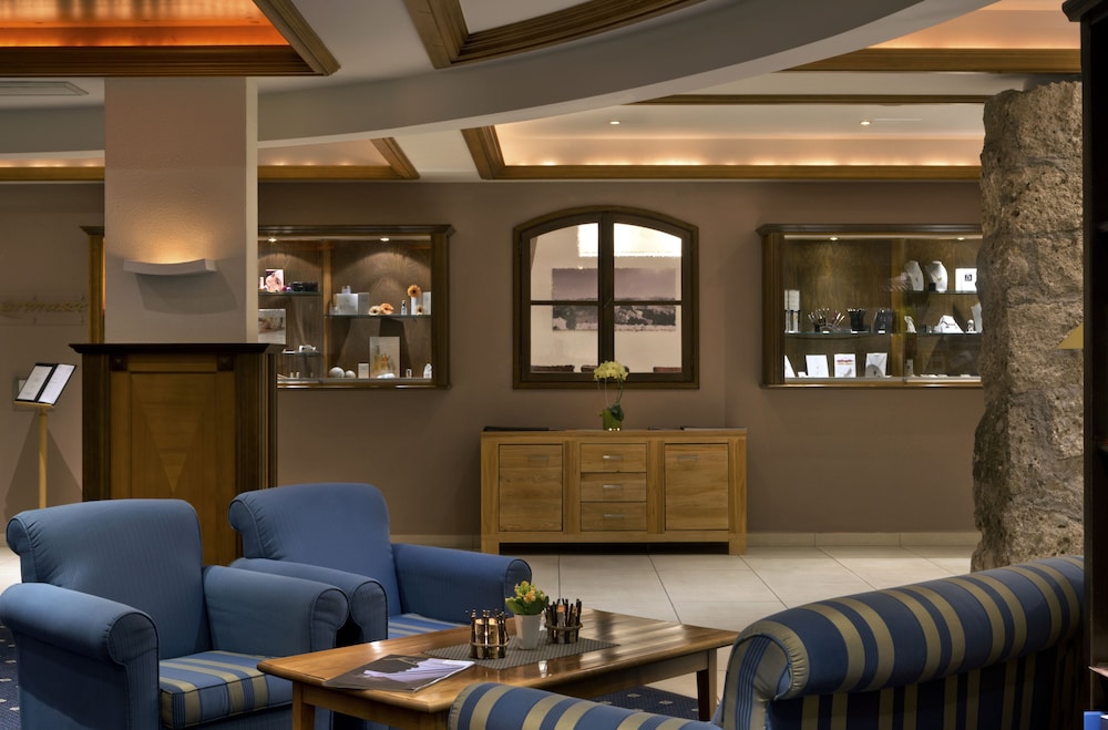 Reception hall
