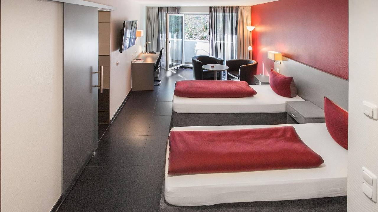 Guest room