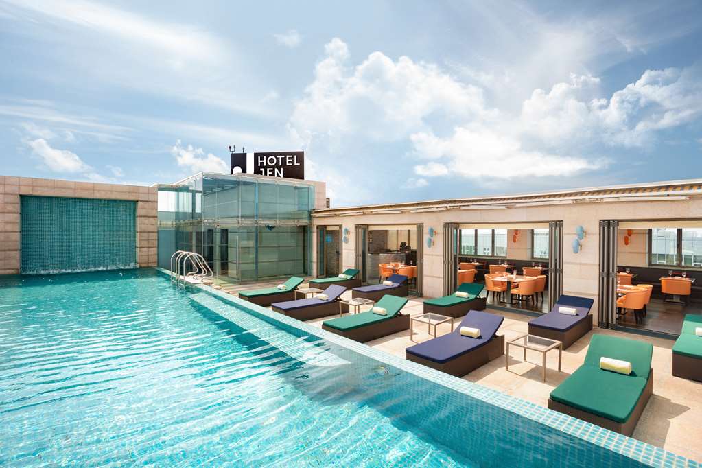 Hotel Jen Male Maldives Rooftop Infinity Pool