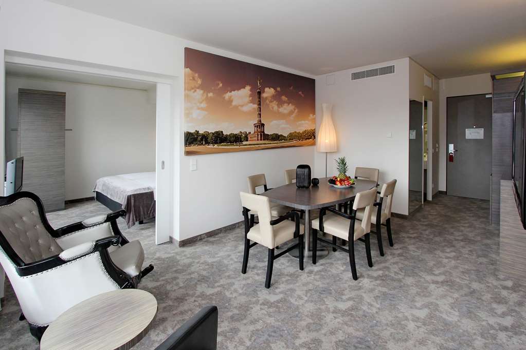 Guest room