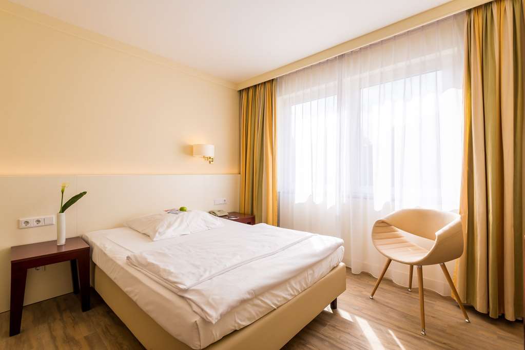 wake up in a standard room