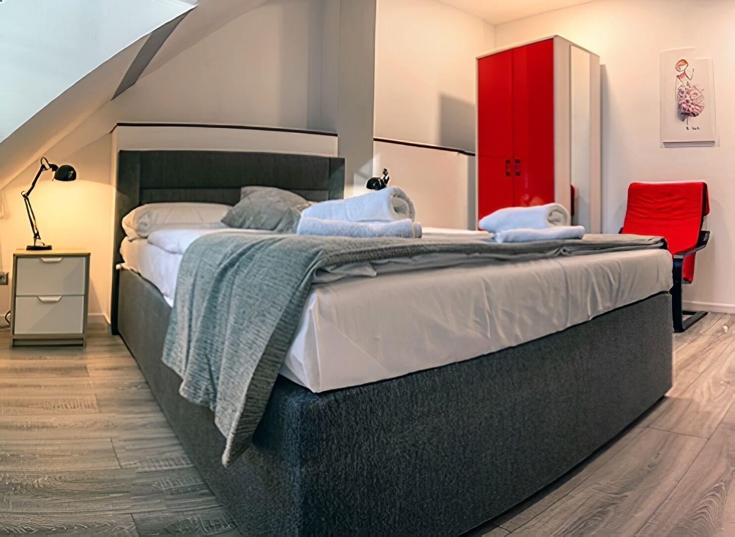Guest room