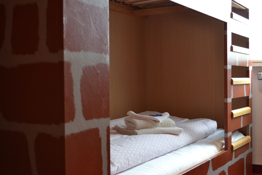 Children's theme room