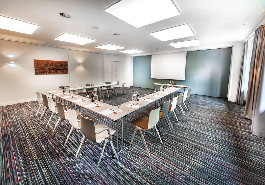 Steigenberger Hotel Treudelberg, Hamburg, Germany - Meeting Room