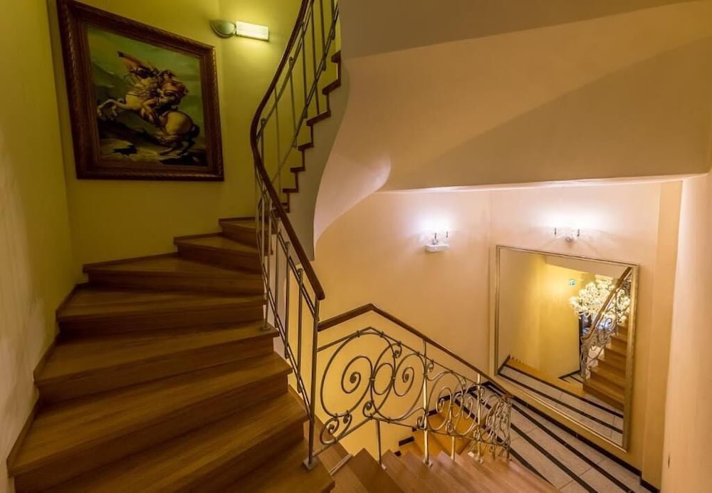 Handrails in stairways