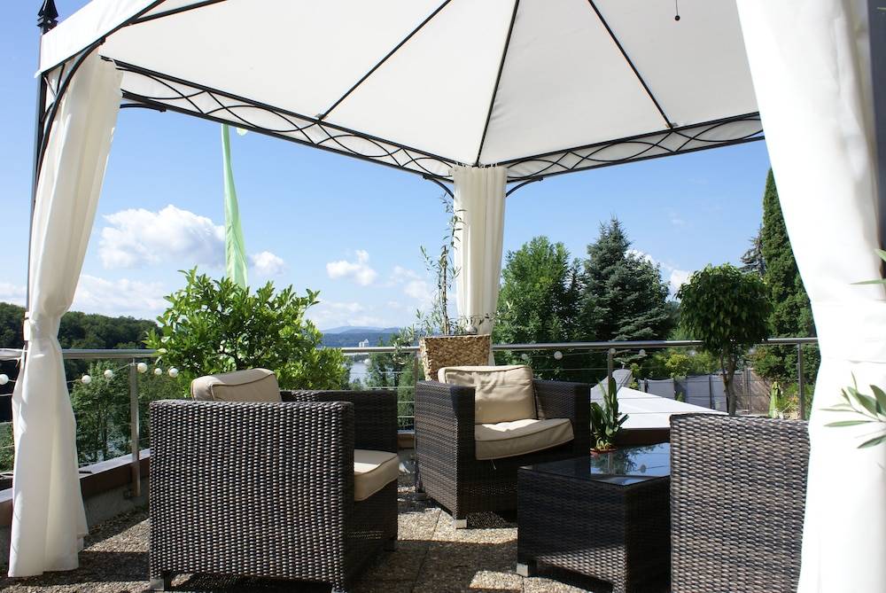 Sundeck