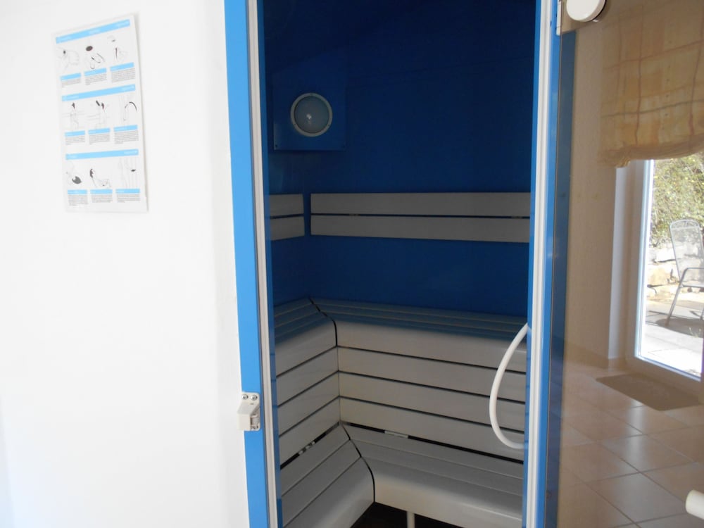 Steam room