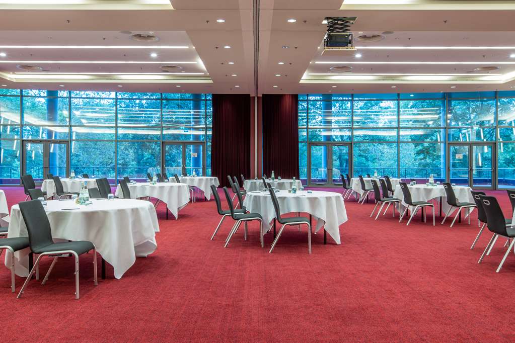Dow Jones meeting room with cabaret setup
