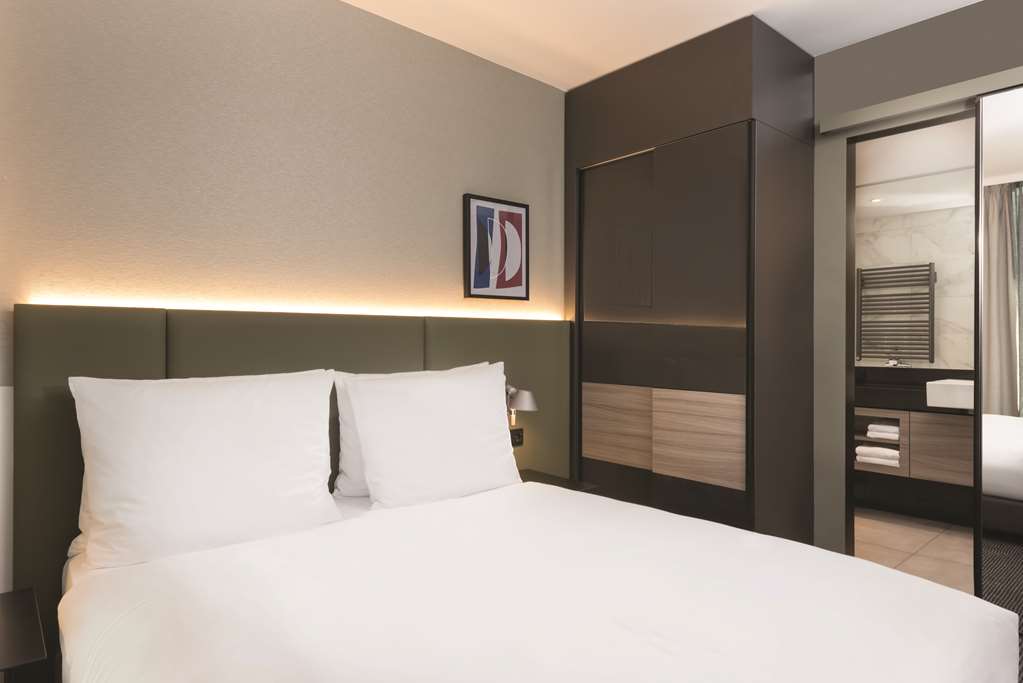 adina apartment hotel hamburg speicherstadt two bedroom king