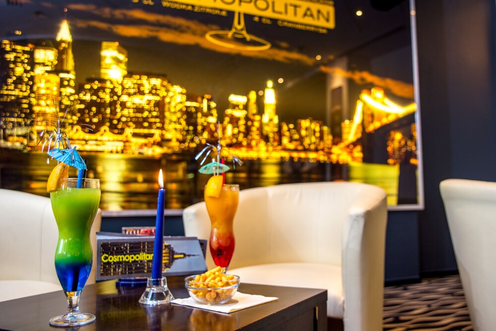 Hotel Bar