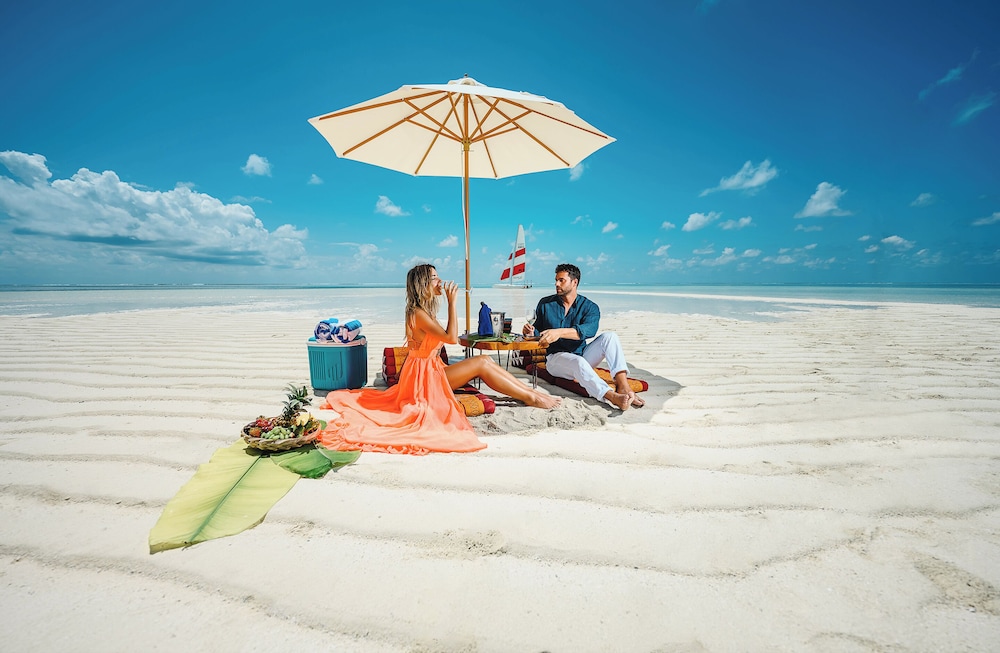 Couples dining