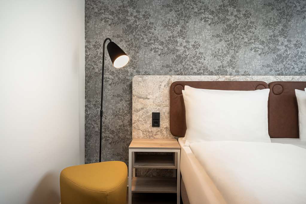 arthotel ana amber rostock doppelzimmer barrierefrei bett