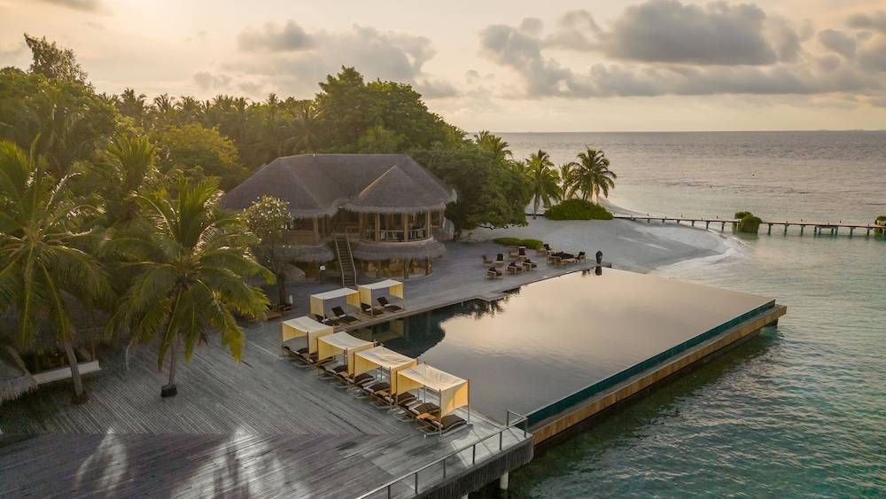 Infinity pool