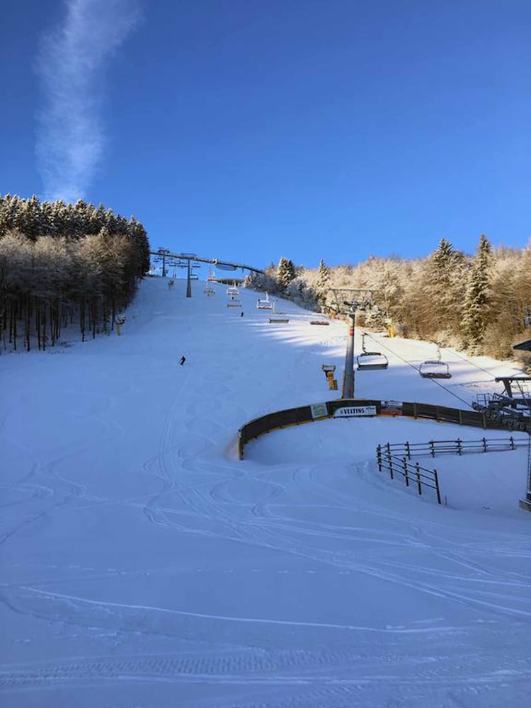 Snow and ski sports