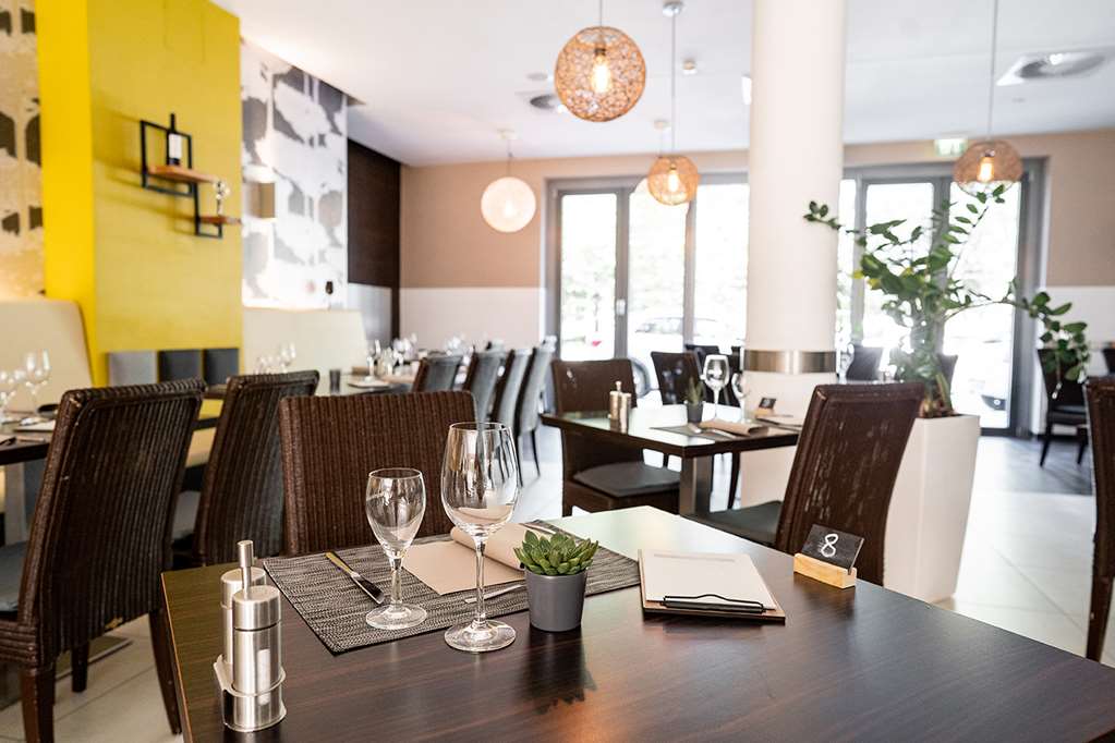 restaurant bar II