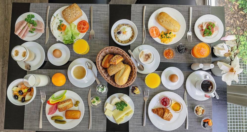 Breakfast meal