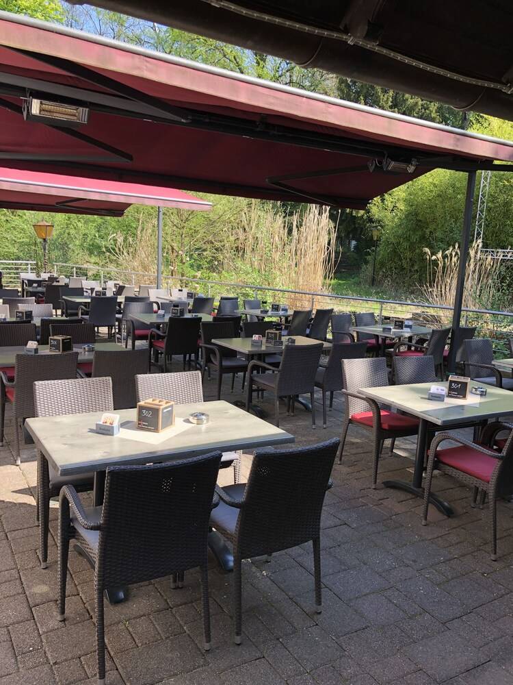 Sundeck