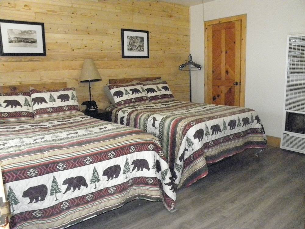 Creekside Lodge - photo 3
