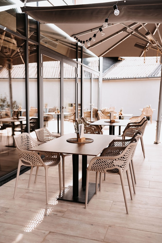 Sundeck