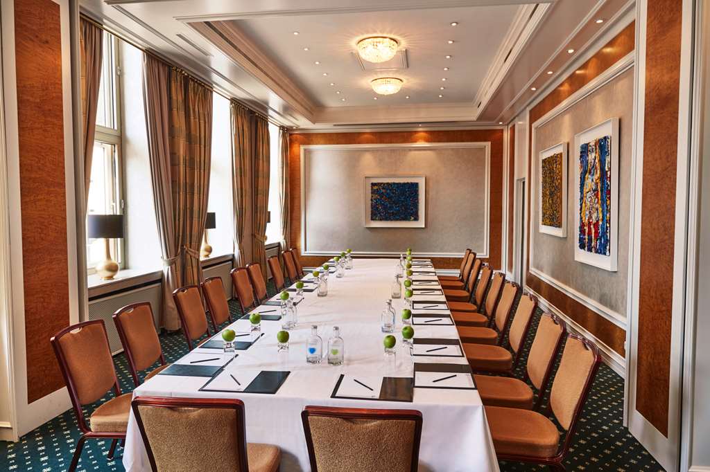 Steigenberger Parkhotel, Dusseldorf, Germany - Meeting Room Dumont Lindemann