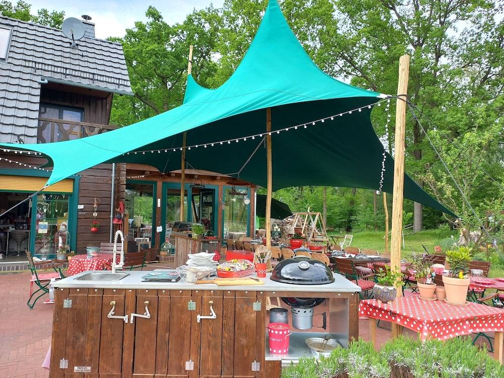 BBQ/picnic area