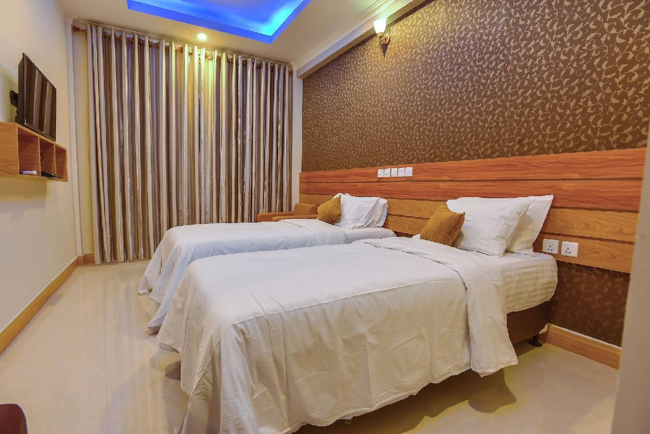 Guest room