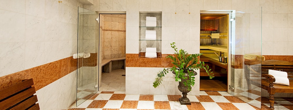 Steam room