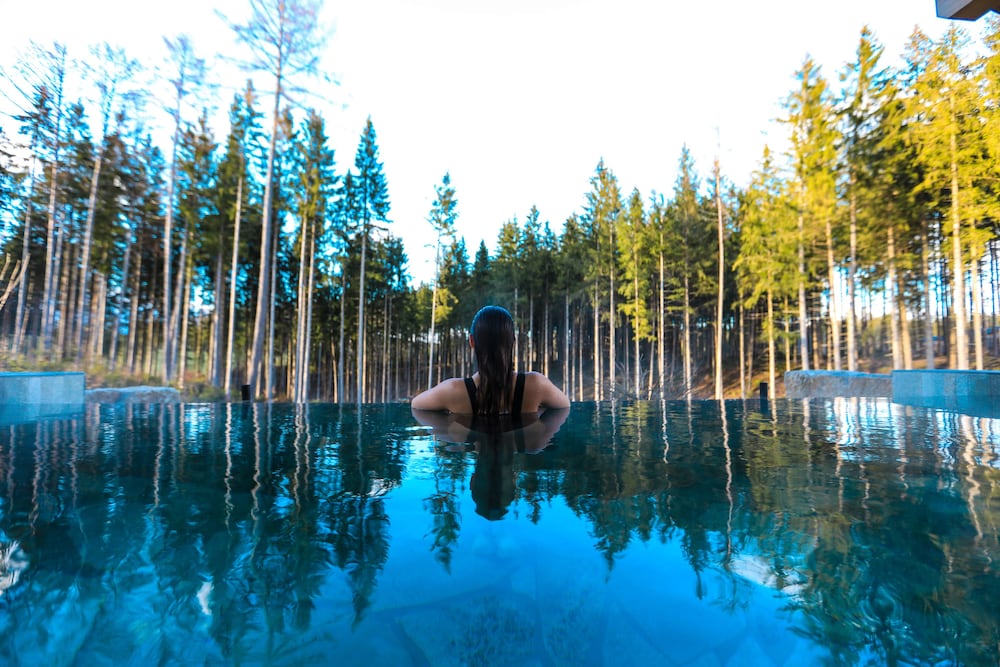 Infinity pool