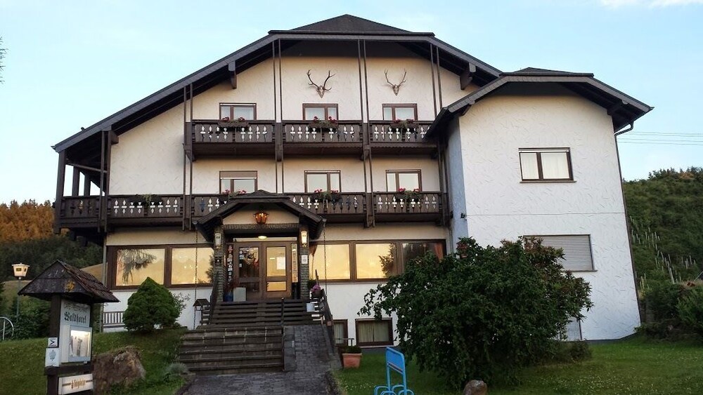 Waldhotel