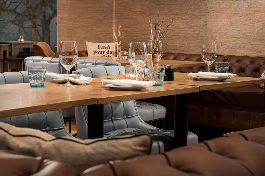 Scandic Berlin Kurfu rstendamm Restaurant Detail Dinner Table