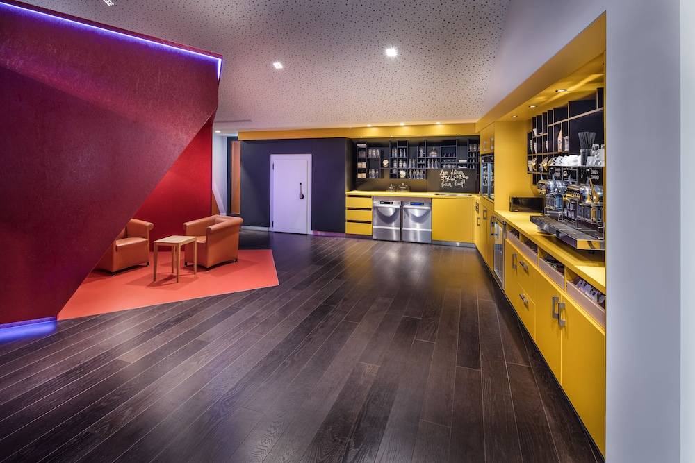 Meeting facility