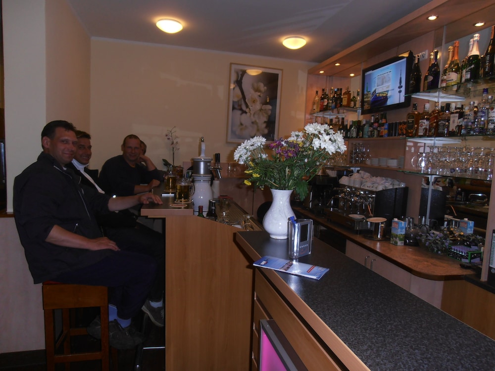 Sports bar