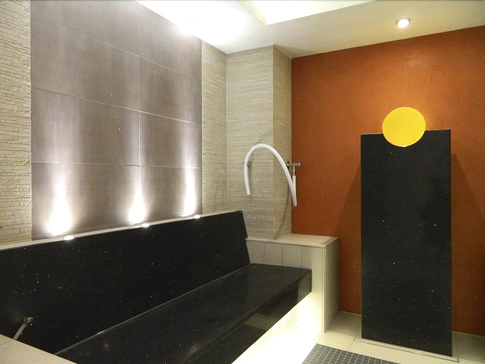 Steam Room